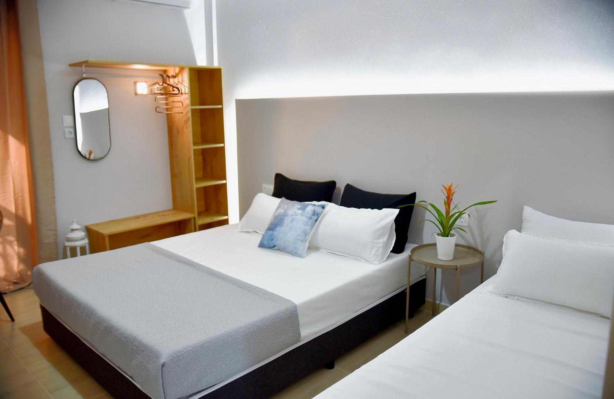 Room Nine 9 Beachfront Apartments Nea Kallikrateia Eksteriør bilde
