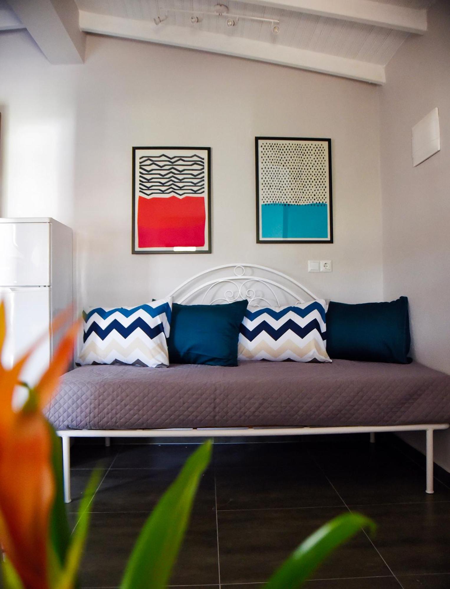 Room Nine 9 Beachfront Apartments Nea Kallikrateia Eksteriør bilde