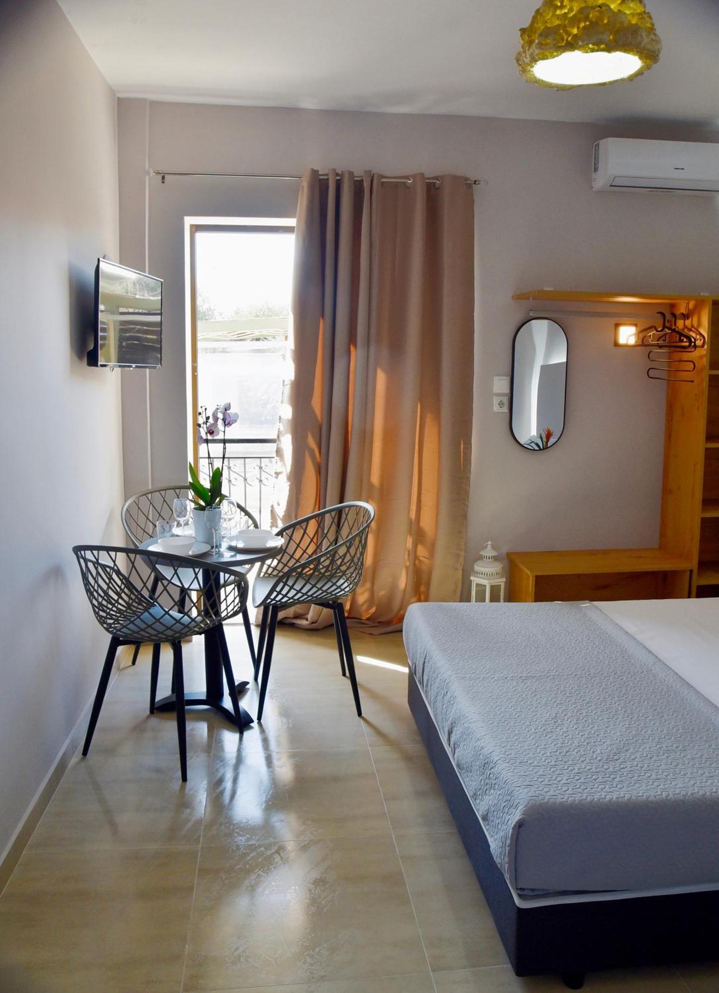 Room Nine 9 Beachfront Apartments Nea Kallikrateia Eksteriør bilde