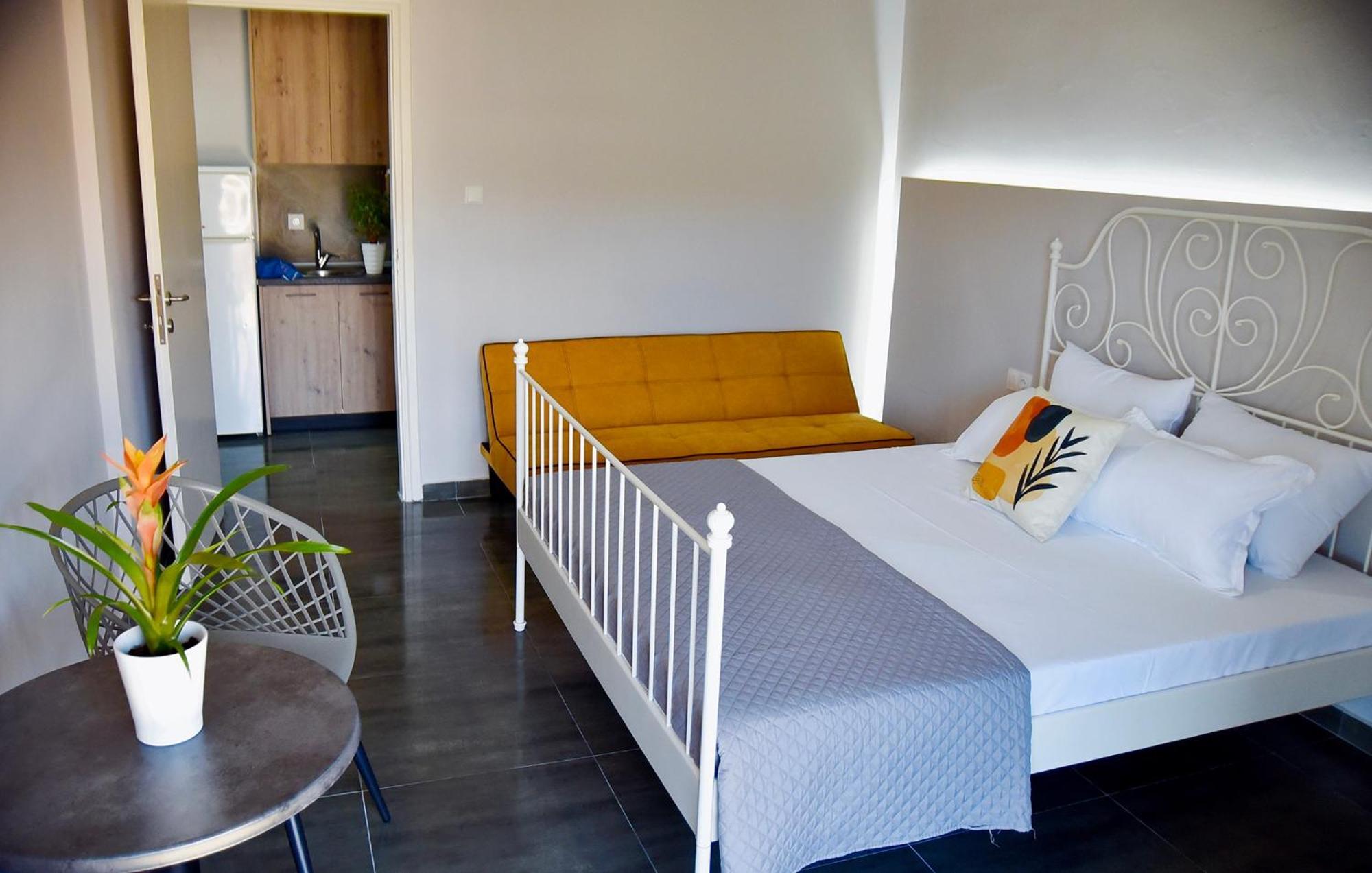 Room Nine 9 Beachfront Apartments Nea Kallikrateia Eksteriør bilde